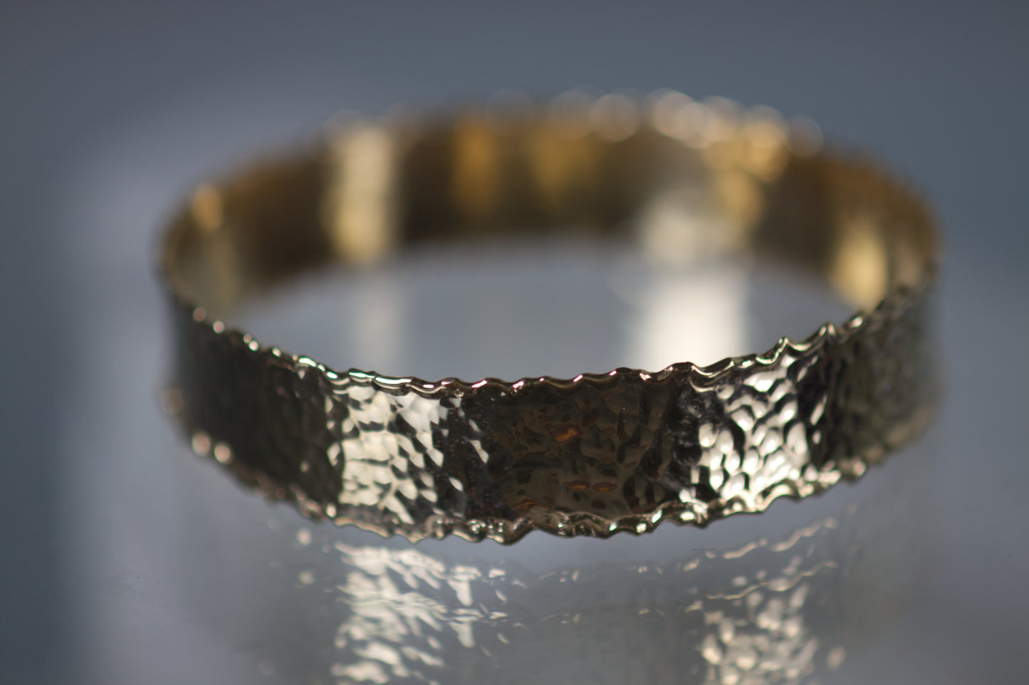 Hammered-Melt Edge Bangle Bracelet