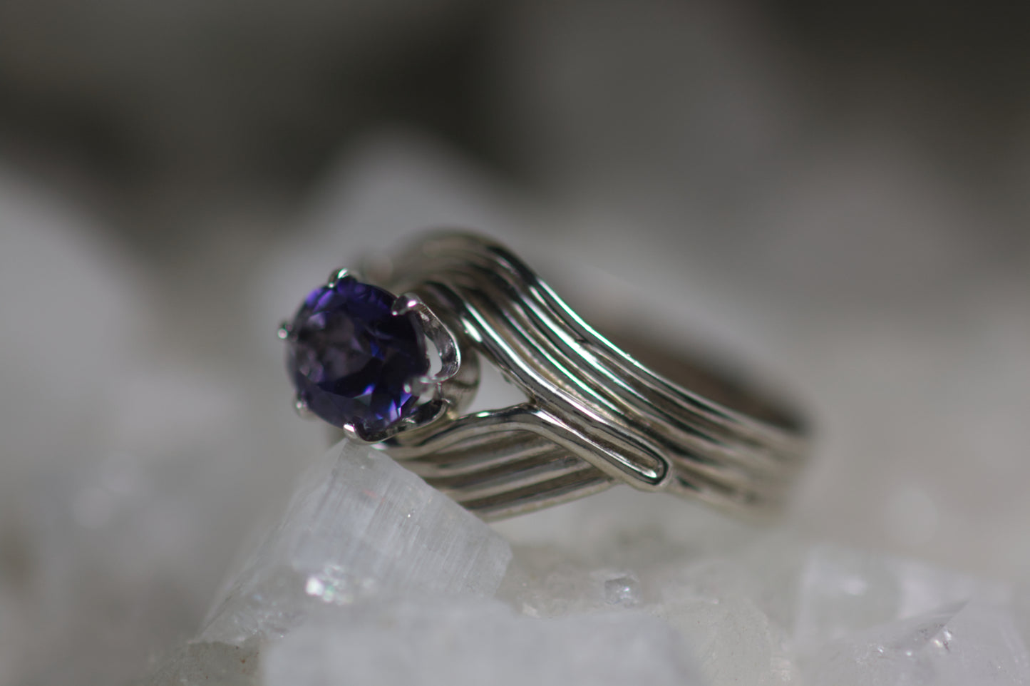 Iolite Wire Design Ring