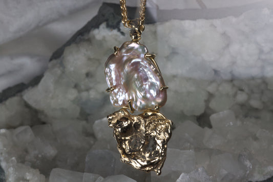 Baroque Pearl Pendant With Melted Gold Reflection