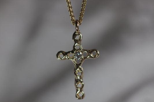 Organic Circle Cross