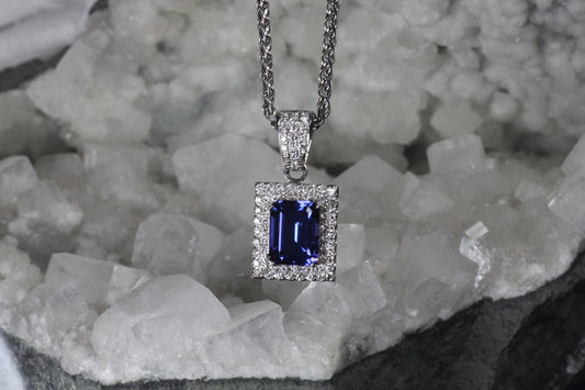 Tanzanite & Diamond Pendant