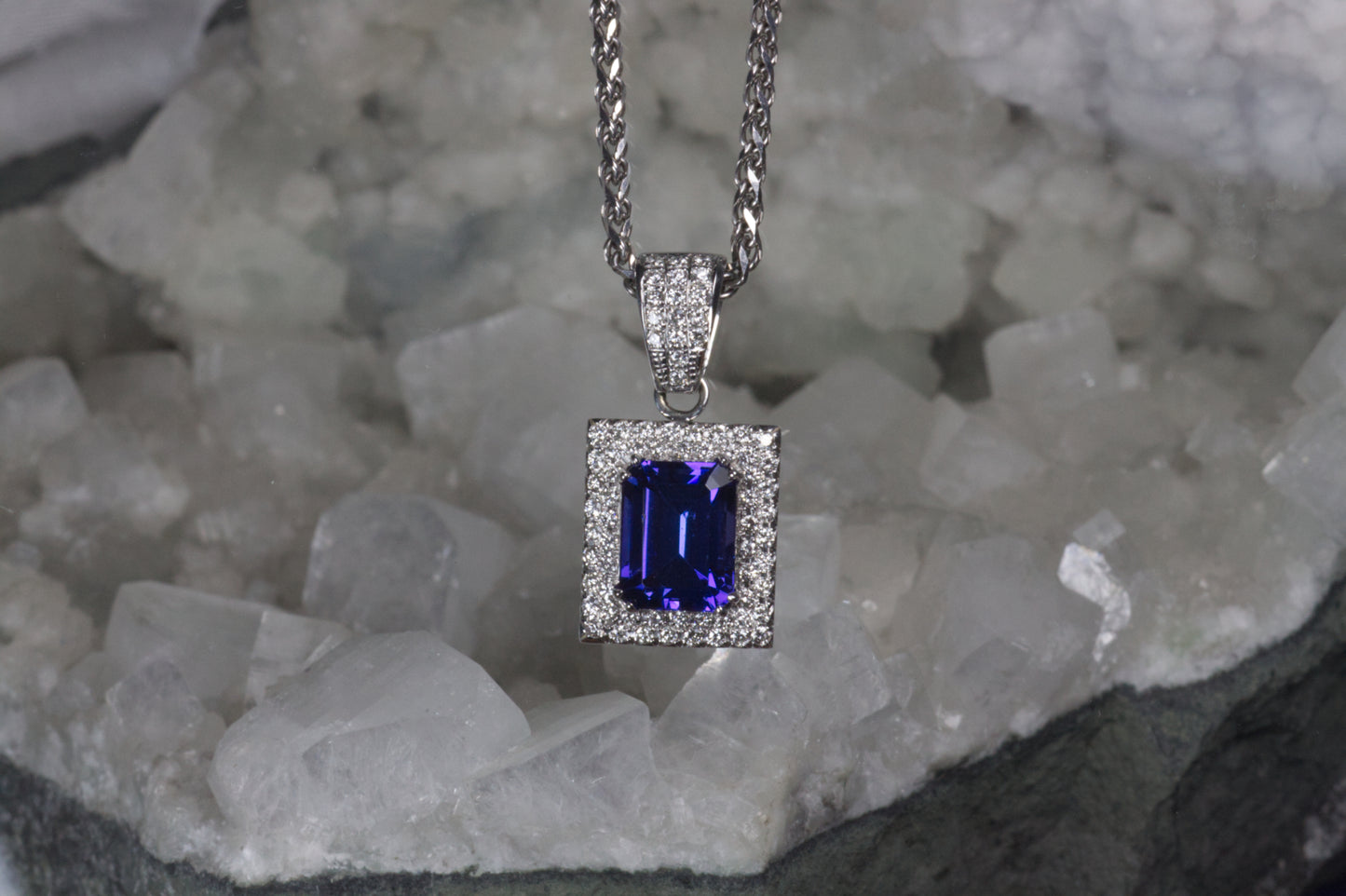 Tanzanite & Diamond Pendant